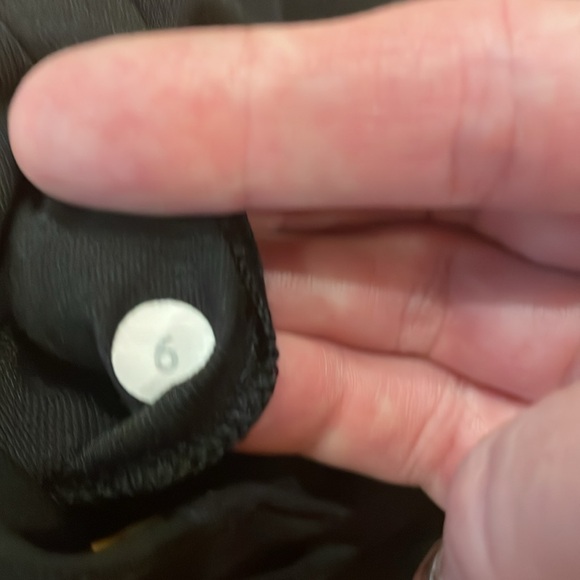 Lululemon work out / bra good condition - Picture 3 of 4